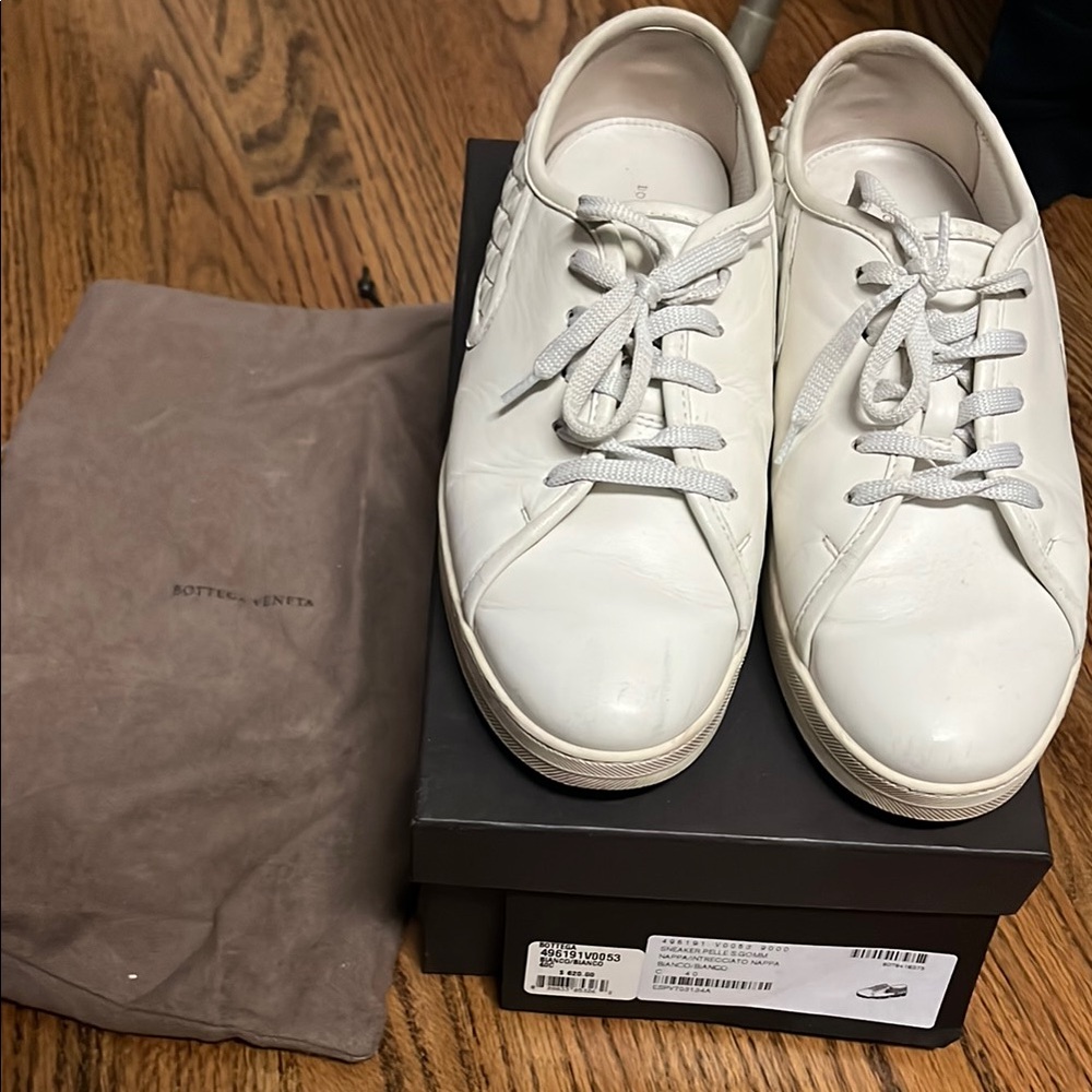 Bottega Veneta White Minimalist Sneakers